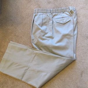 LANDS’ END PLEATED FRONT CHINOS SIZE 37 -EUC